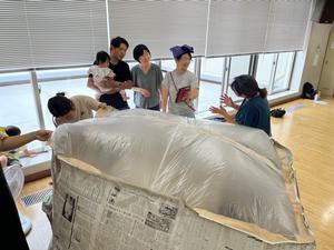 講師と保護者が話している様子