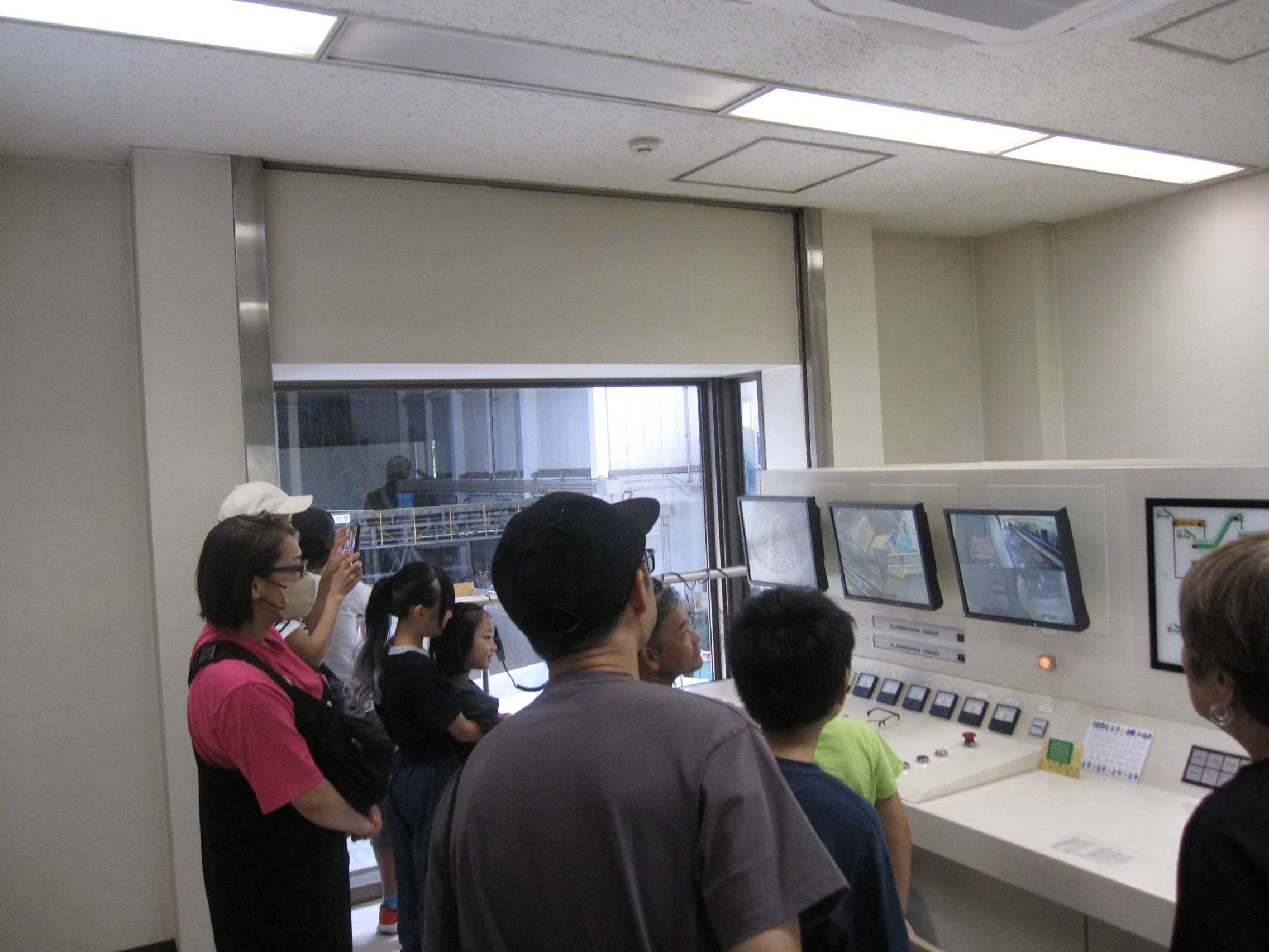 破砕作業の見学