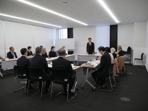 空家等対策協議会で冒頭挨拶を述べる市長