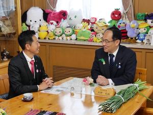 大野知事と会談する市長