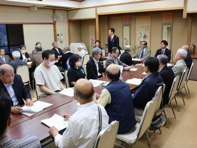 挨拶をする市長