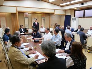 挨拶をする市長