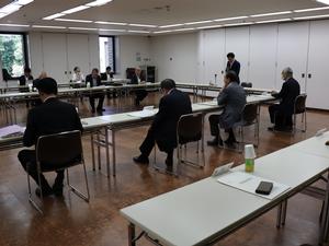 役員会