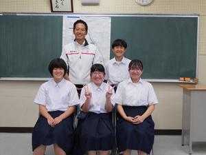 市長と参加した生徒さん全員で記念撮影