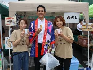 各店舗をまわる市長