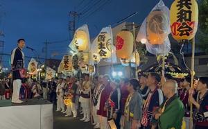 壇上で挨拶をする市長