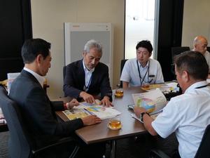 小池所長から説明を受ける市長