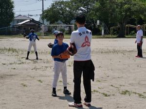 選手に声をかける市長