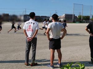 駅伝の朝練を見守る市長
