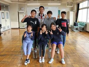 参加した児童全員と市長との記念撮影