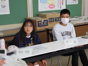 市長に意見を伝える児童