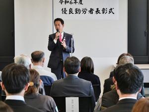 挨拶をする市長
