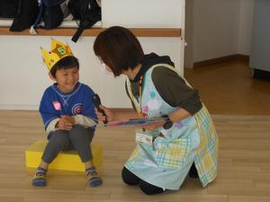 5歳の男の子のインタビューの様子