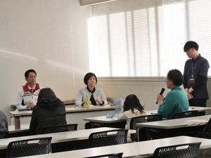 市長に意見を伝える参加者