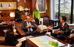 南砺市田中市長と意見交換をする中原市長