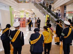 参加される皆さんに冒頭挨拶をする市長