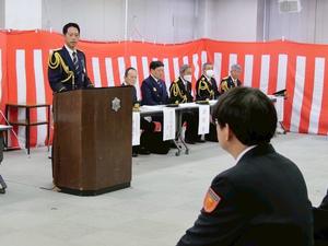 挨拶を述べる市長