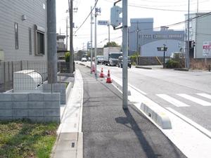 整備された歩道の写真