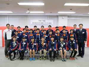 市長、消防長とクラブ員のみんなで記念撮影