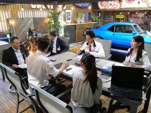 社長の説明を聞く市長