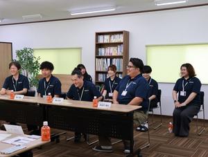 笑顔の社員の皆さん