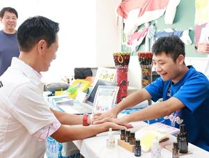 NPO法人あおいはるさんのブースの様子