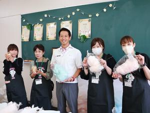 PTAの皆さんと市長との記念撮影