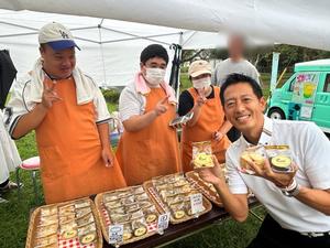 自治会の皆さんと交流する市長