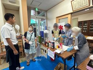 自治会の皆さんと交流する市長