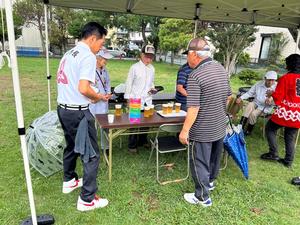 自治会の皆さんと交流する市長