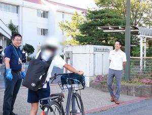 登校見守り（東中学校）