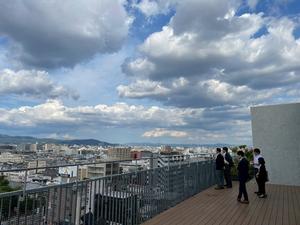 館内視察の様子