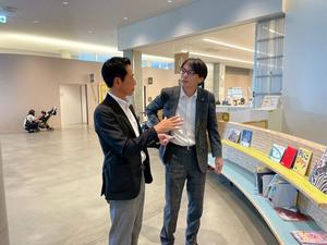 福岡市長と話をする中原市長