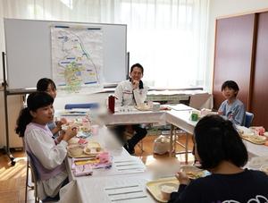 笑顔のランチミーティング