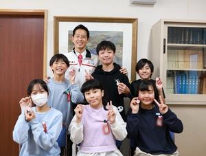 市長とみんなで記念撮影