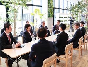 懇談の様子
