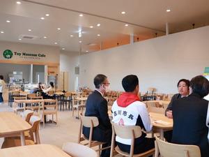 就労継続支援B型トイミュージアムカフェ視察の様子