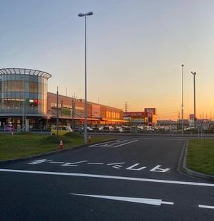 吉川美南駅の西口ロータリーの新たな路面表示