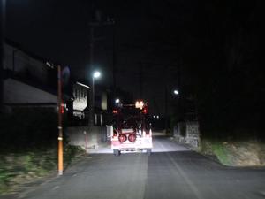 市内巡回する消防団車両