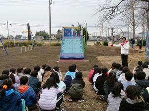 挨拶を述べる市長