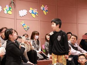 会場の子にインタビュー