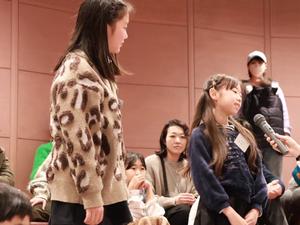 会場の子にインタビュー