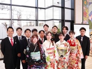 実行委員会の皆さんと市長との記念撮影