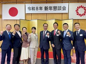 大野知事と他首長と吉川市中原市長の集合写真