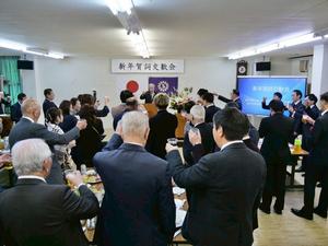 乾杯の会場全体の様子