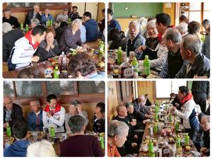 自治会の方々と話をする市長