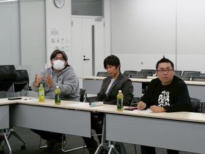 意見を発言する農業者