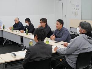 市長の発言を笑顔で聞く農業者の皆さん