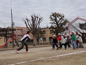 市長対年長さんのドッジボール