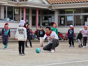 市長対年長さんのドッジボール